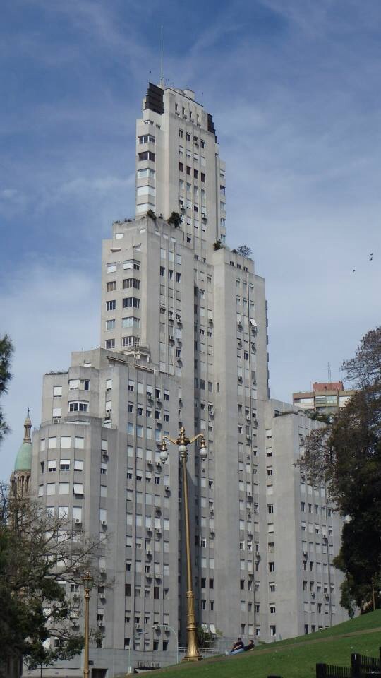 First skyscraper in Latin America